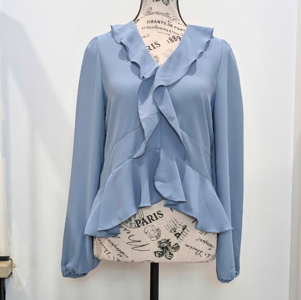 AUTRES FILLES | Women's Soft Blue Chic Ruffle V-Neck Long Sleeved Blouse